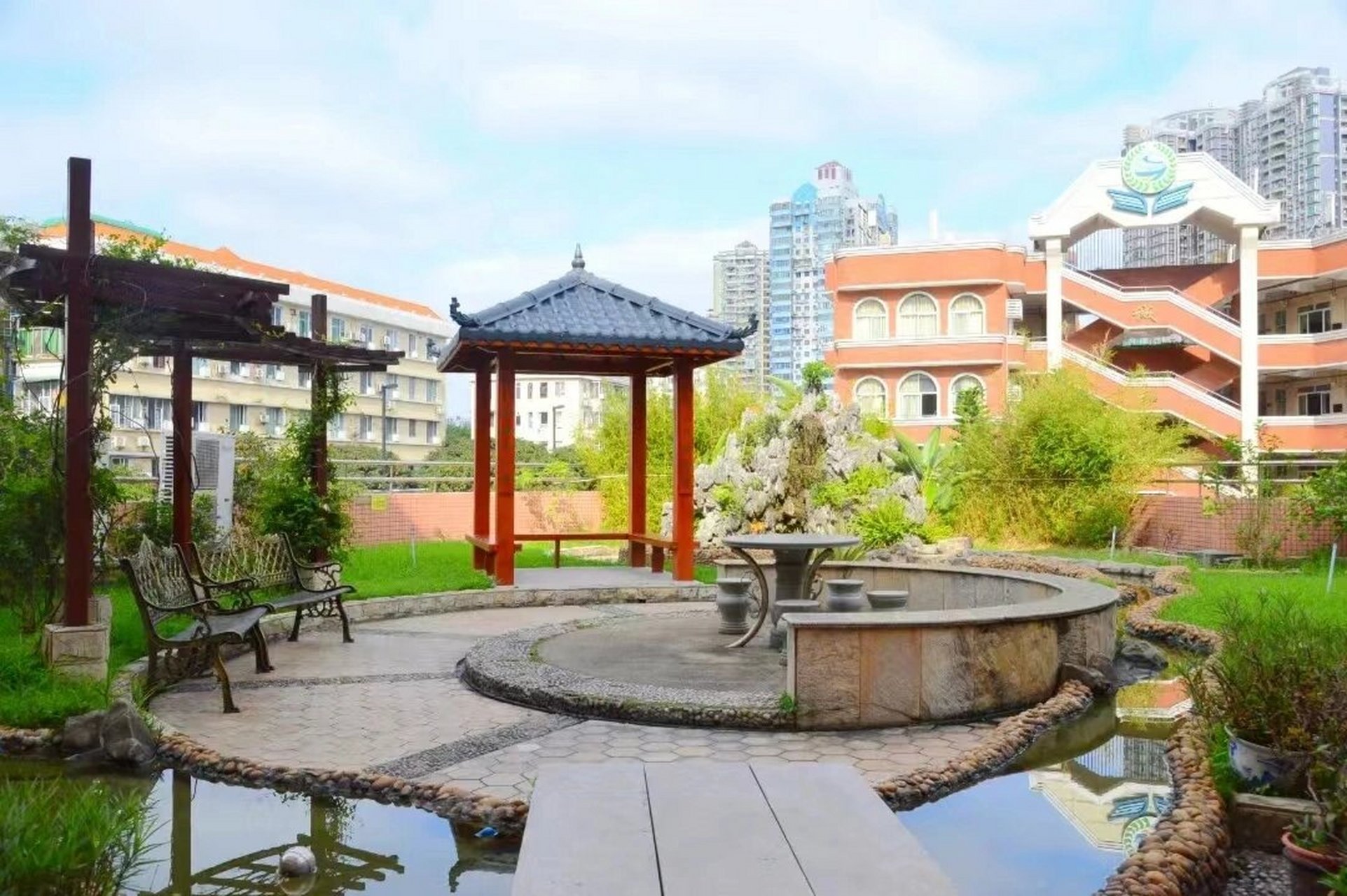 广州市海珠外国语实验中学(原广州市海珠实验中学,广州市第四十二