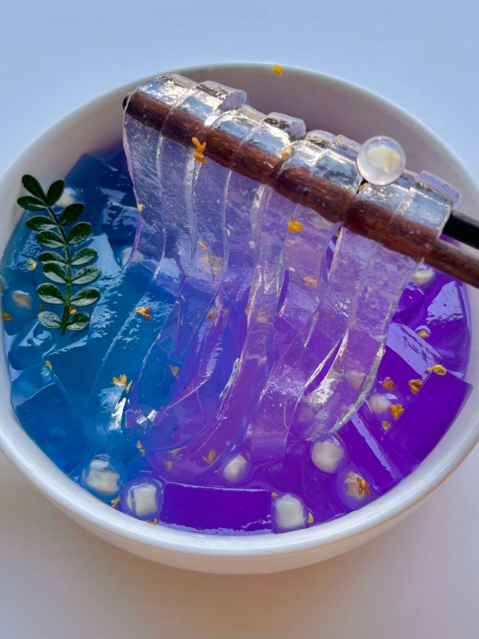 今天分享超梦幻蜜桃星空冰面! 浓郁的蜜桃冰粉搭配星空冰粉!