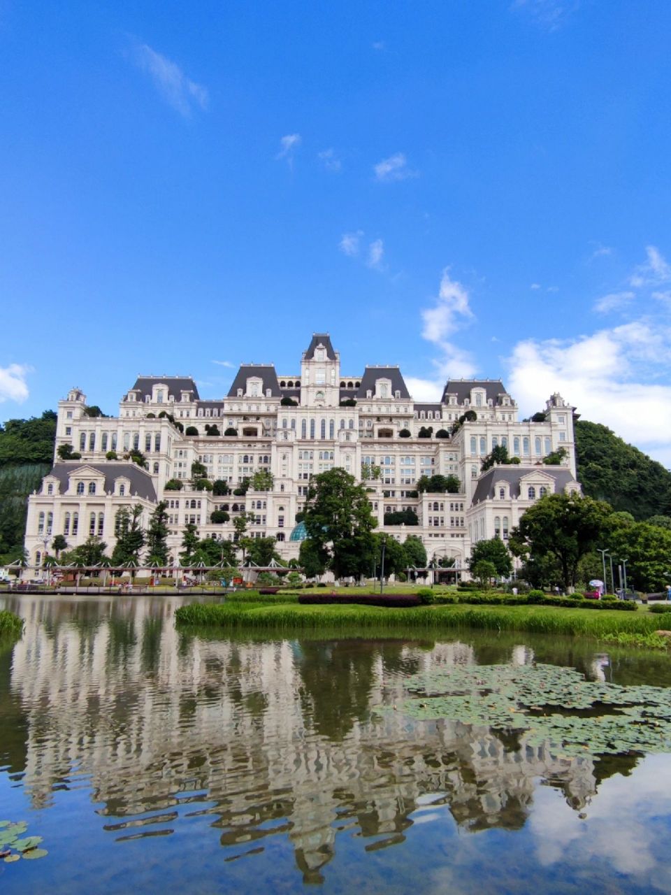 贵阳的花果园是亚洲第一大楼盘,网红打卡地 位于贵阳市中心南部的