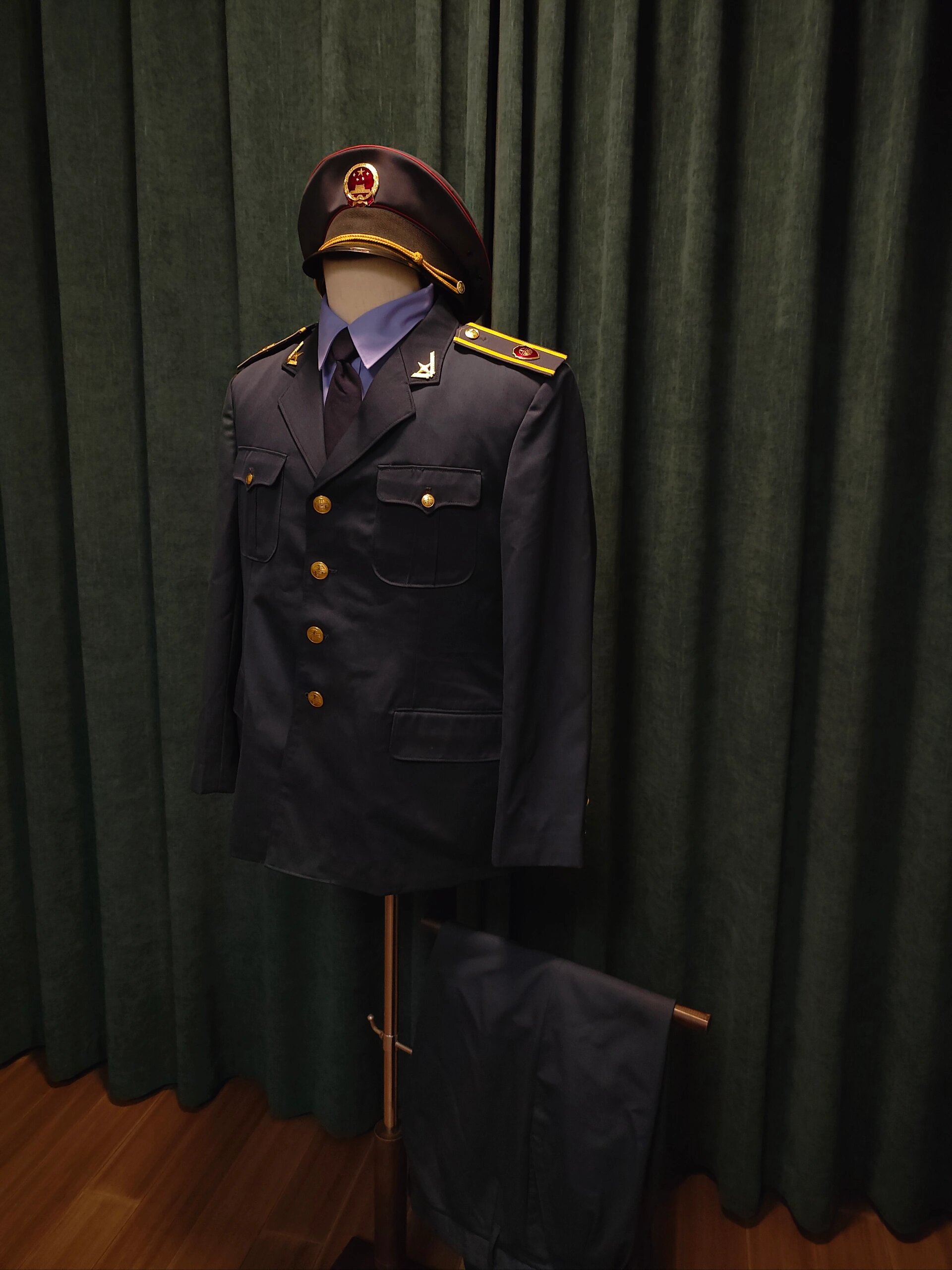 中国工商80年代制服