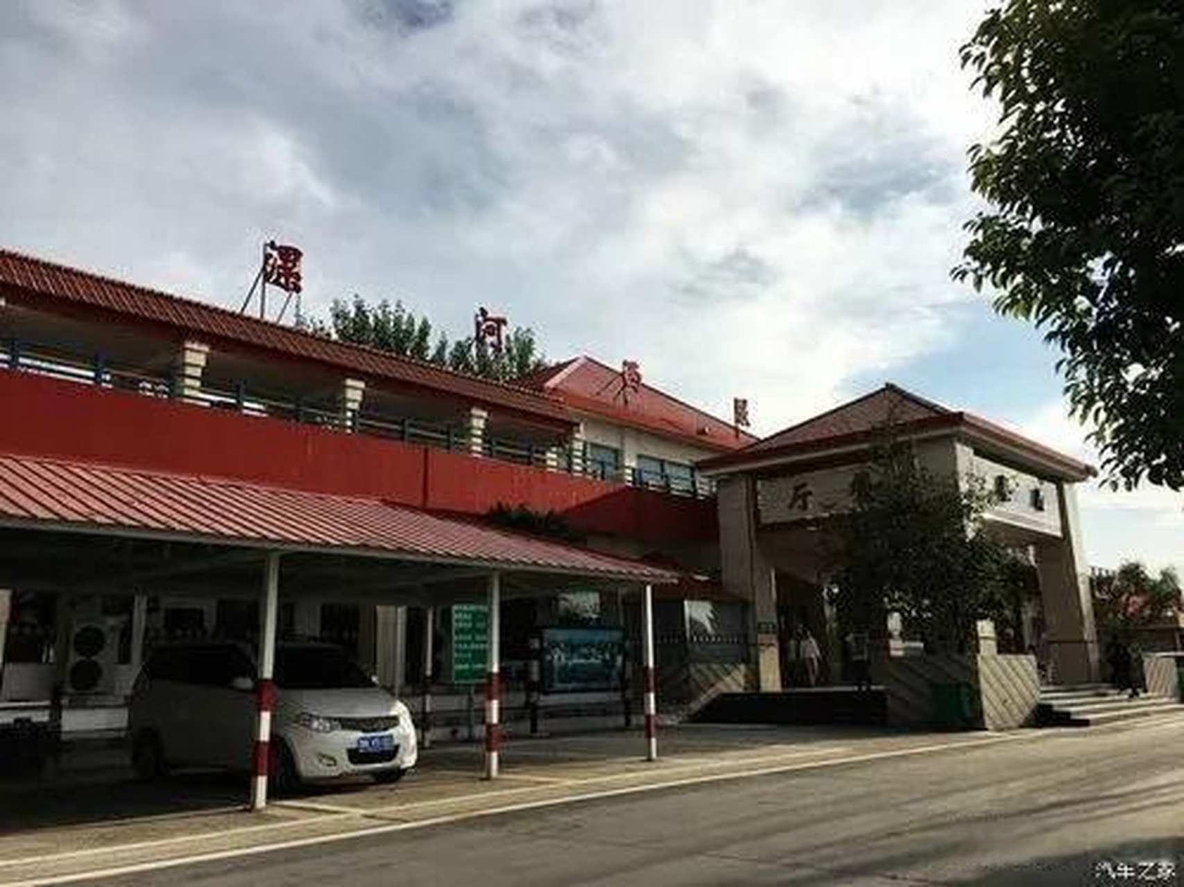 漯河:12个服务区免费停车,洗浴,休息 >头条创作挑战赛漯河头条 本台