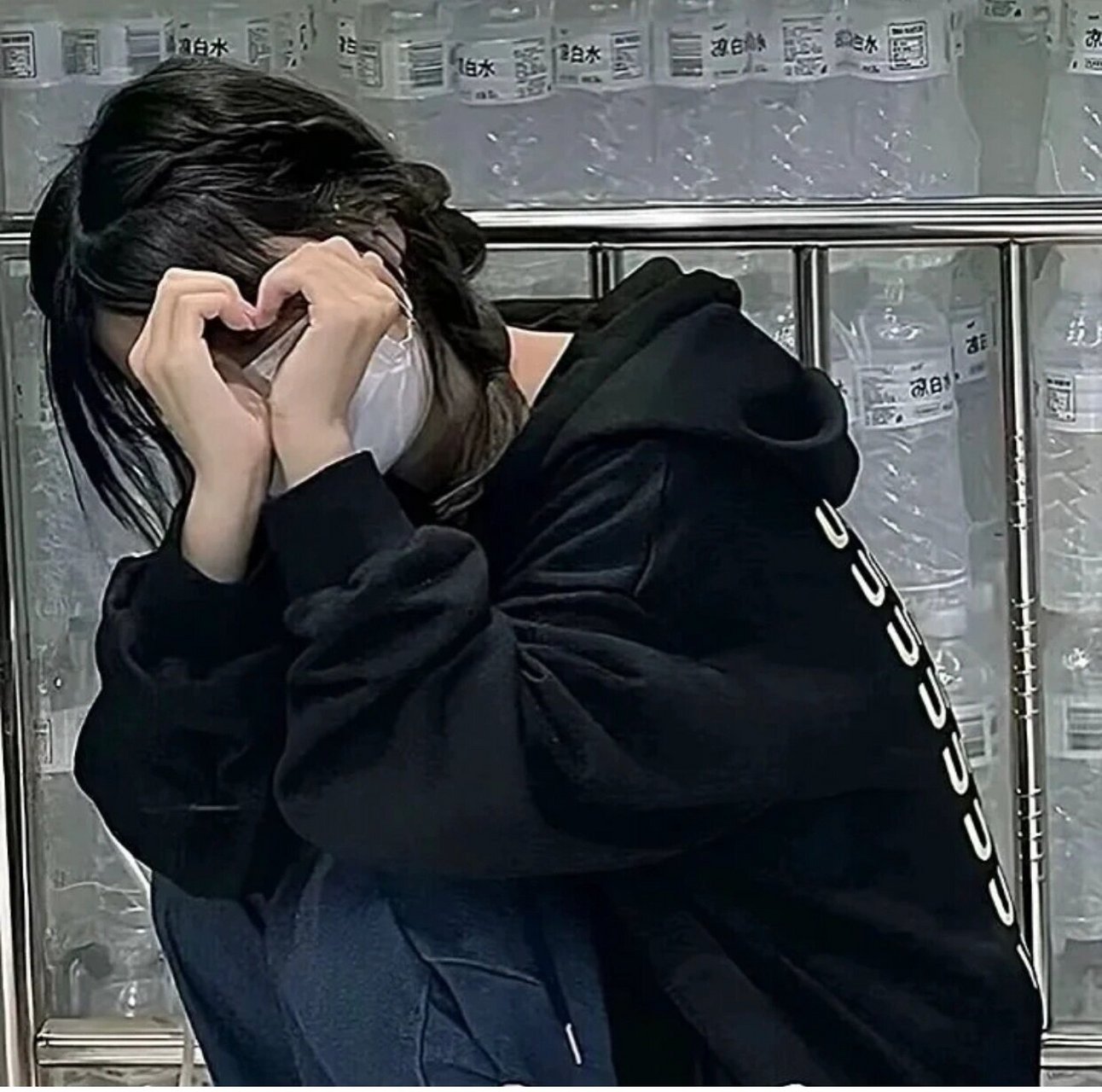 黑色系真人女头 无水印94