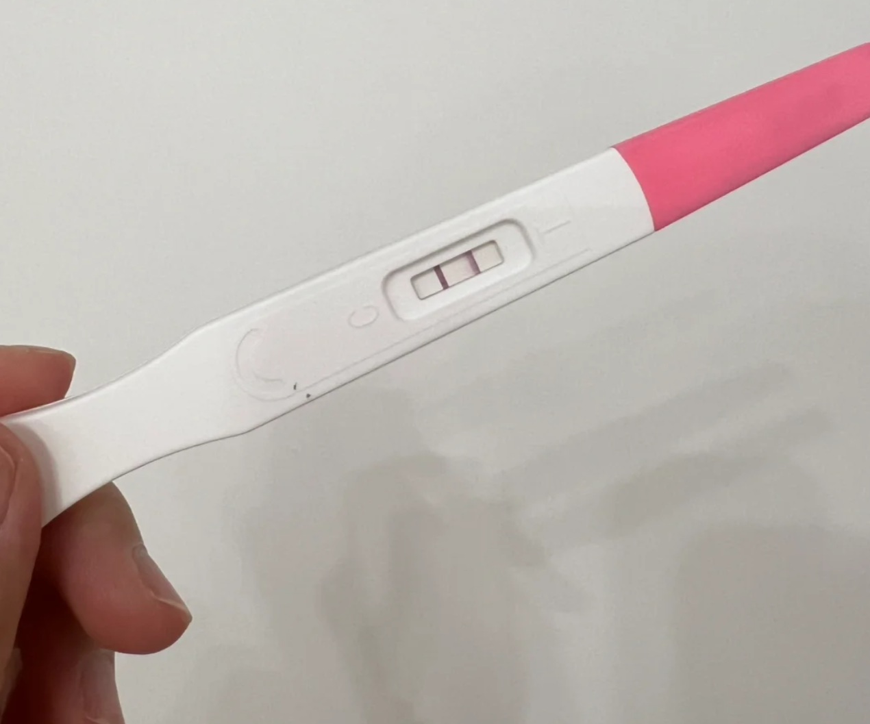 验孕棒和排卵试纸同时出现双杠,这种情况需要分清楚原因