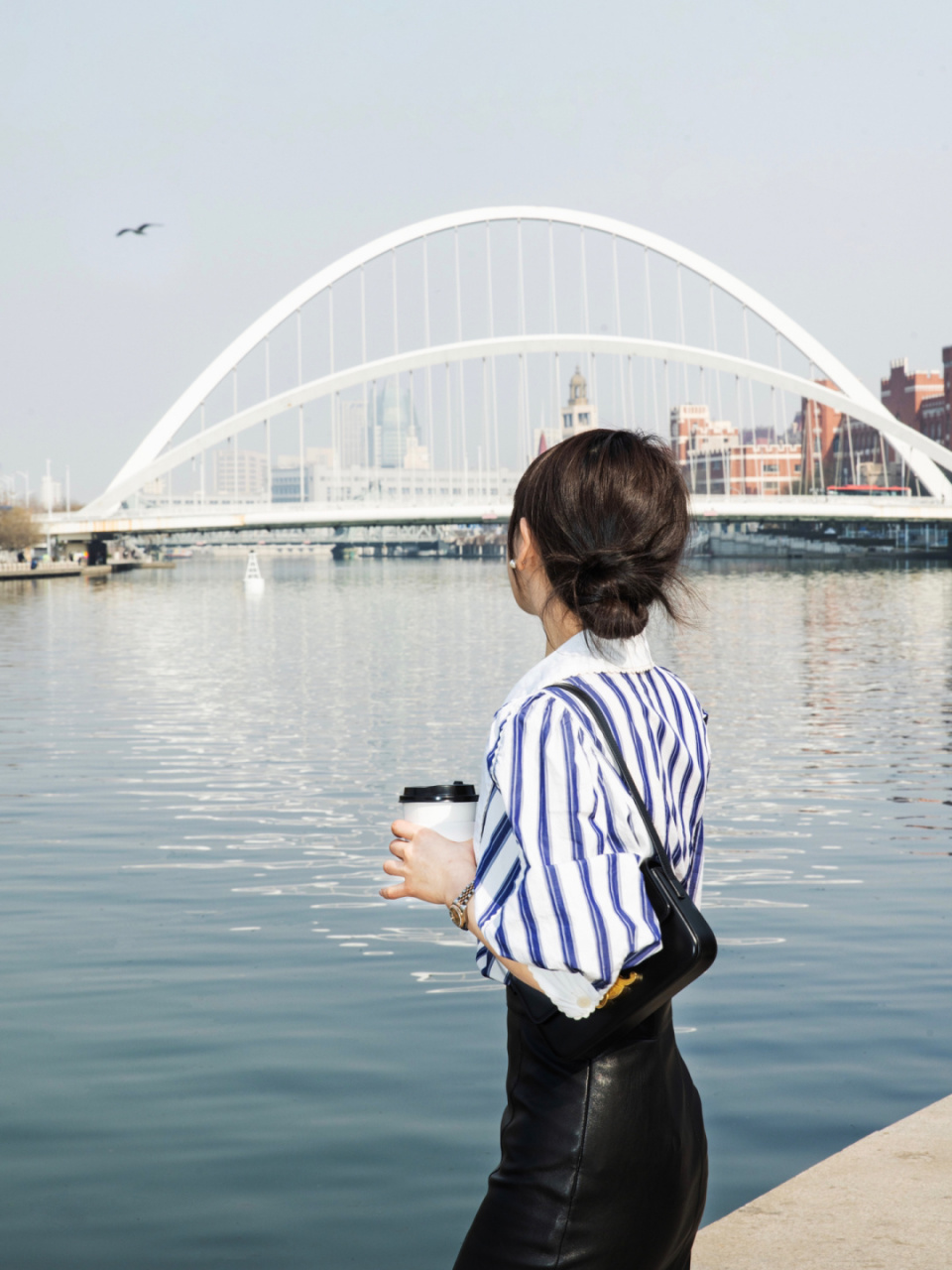 07停到瑞吉酒店 b3停车场 9315一小时6元 从停车场上1楼瑞吉