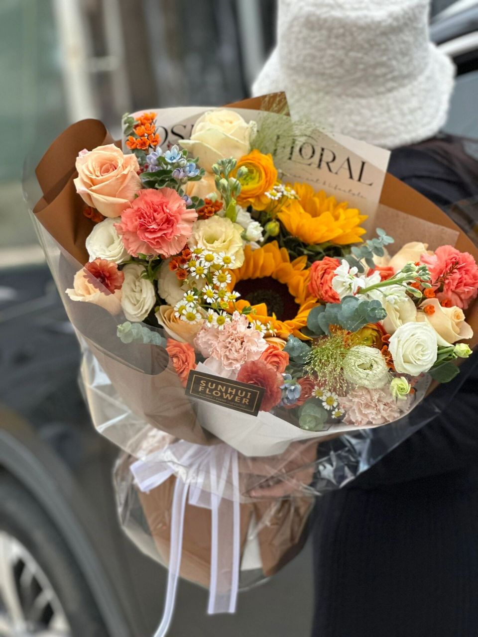 适用于各种场合的花束 "2023 多喜乐 长安宁"