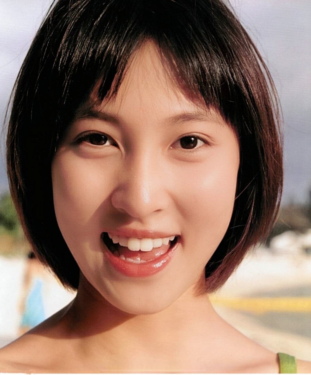 9月8日是青春美少女队成名曲(快乐宝贝)发行25周年暨"背背佳"广告拍摄