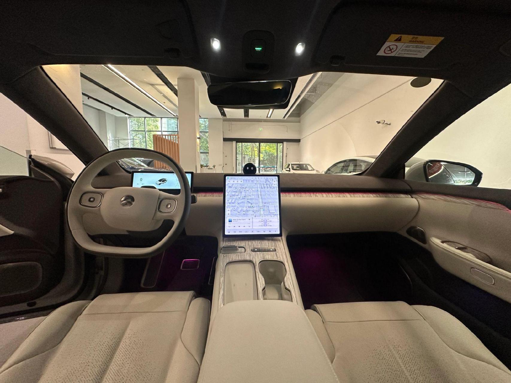 99万,蔚来 蔚来et7 2023款 75kwh,2023年5月上牌,行驶0.