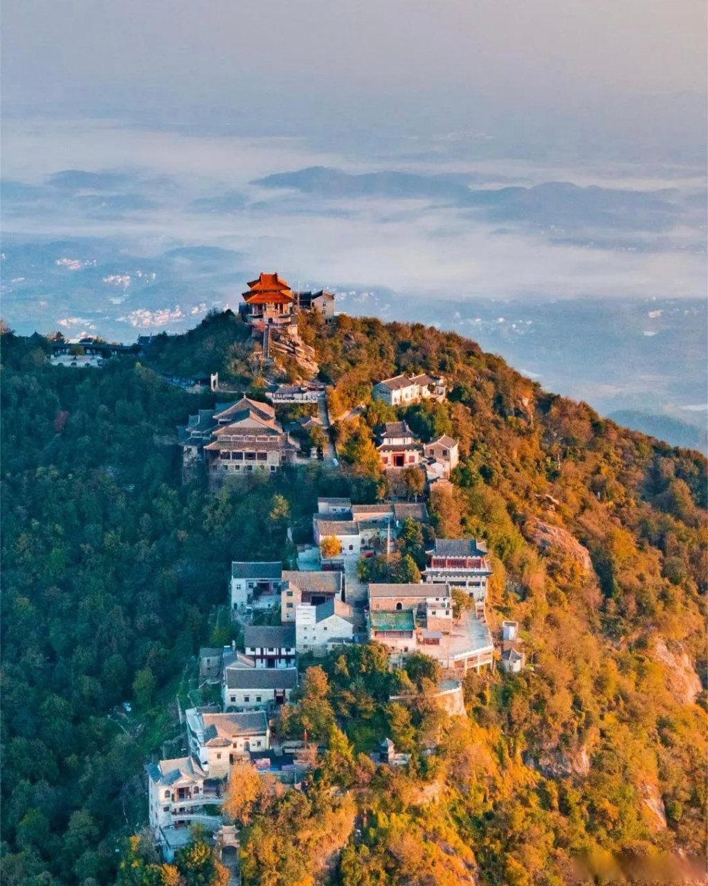 【武汉市黄陂区,木兰山"秋景斑斓书画意 木兰精神墨香传"文化活动】