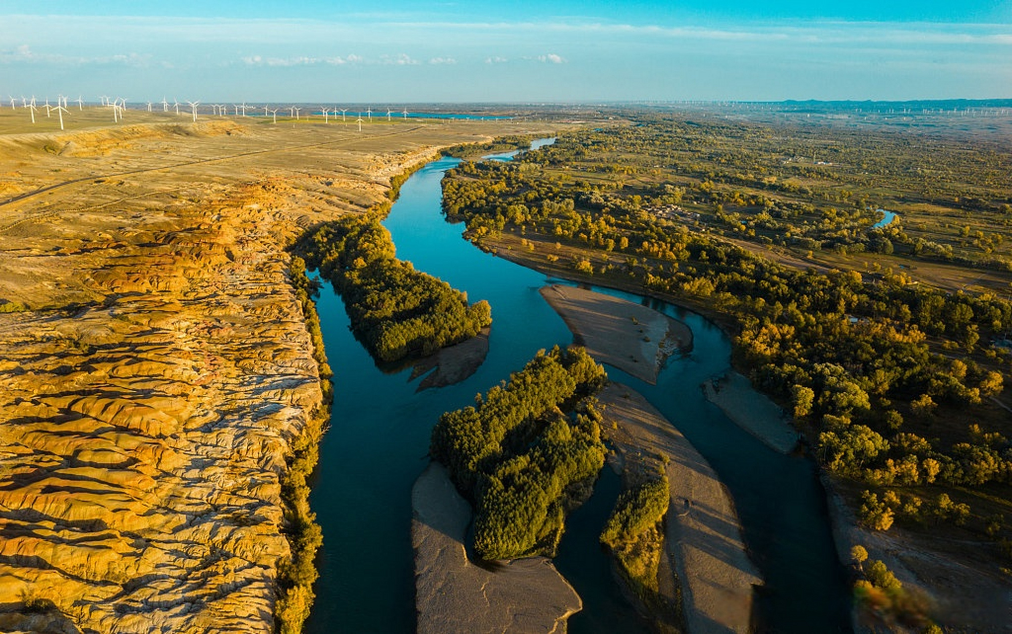 额尔齐斯河:勾勒祖国西北生态画卷 #镜头里的美丽中国# #你好新疆