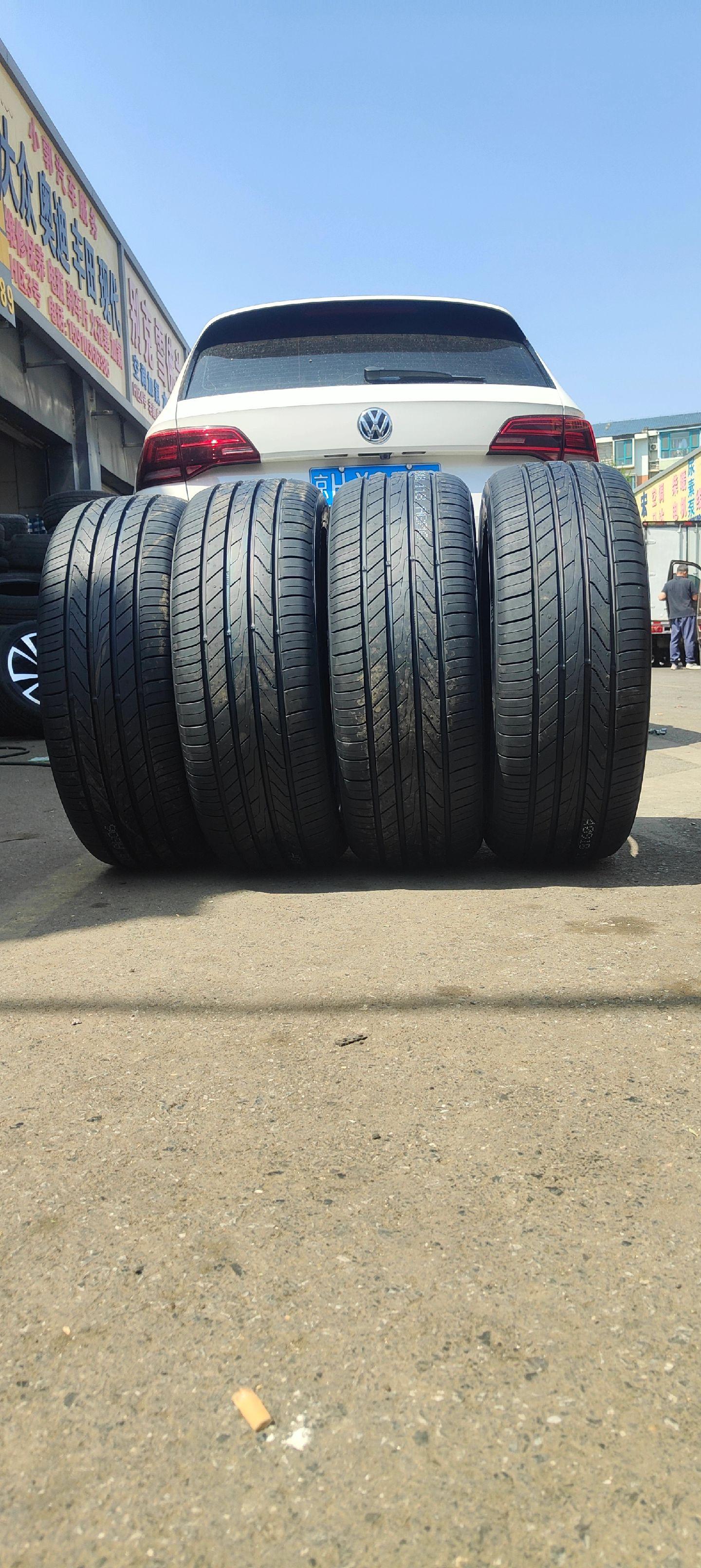 佳通p10轮胎,是一款极致静音舒适的运动型轮胎.综合性能非常全面.