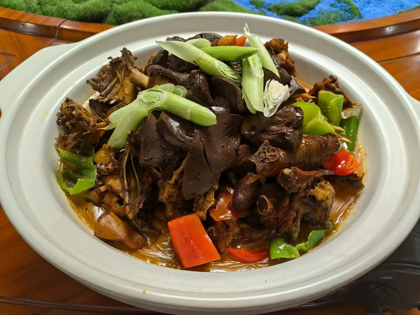 品尝安徽霍山大别山区地道土菜