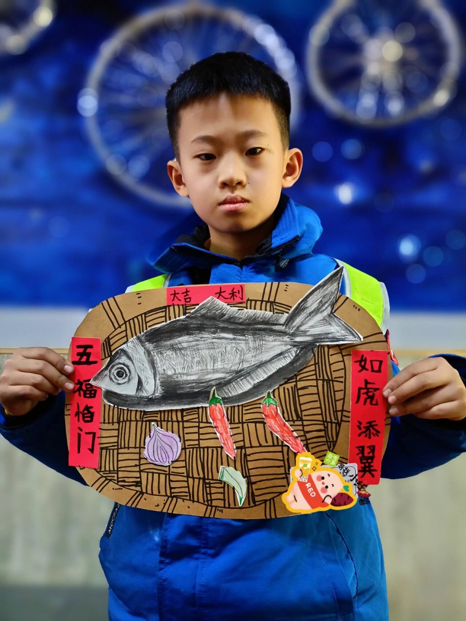 少儿美术创意素描儿童画《年年有鱼》小鱼干 根据鱼干图片写生,主要