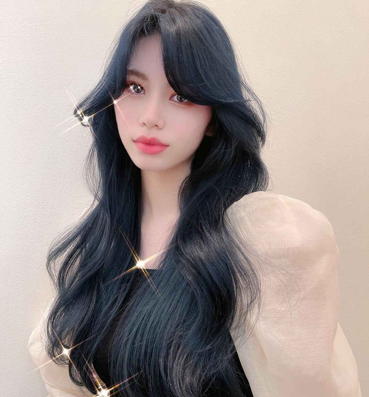 墨蓝色2021最有质感的发色 需要漂发但只漂到了橙黄色,不用漂太浅