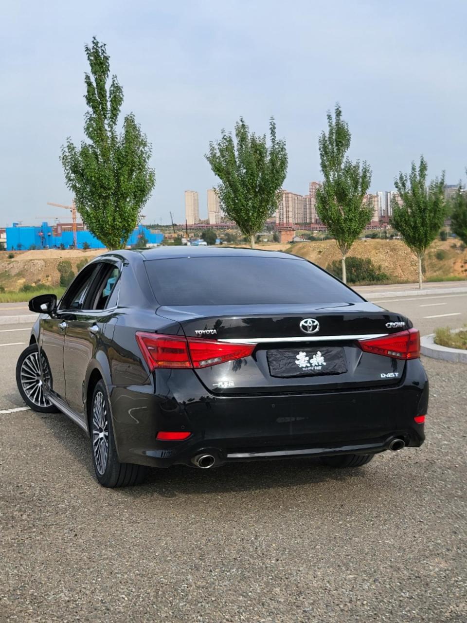 18年18款丰田皇冠 2.