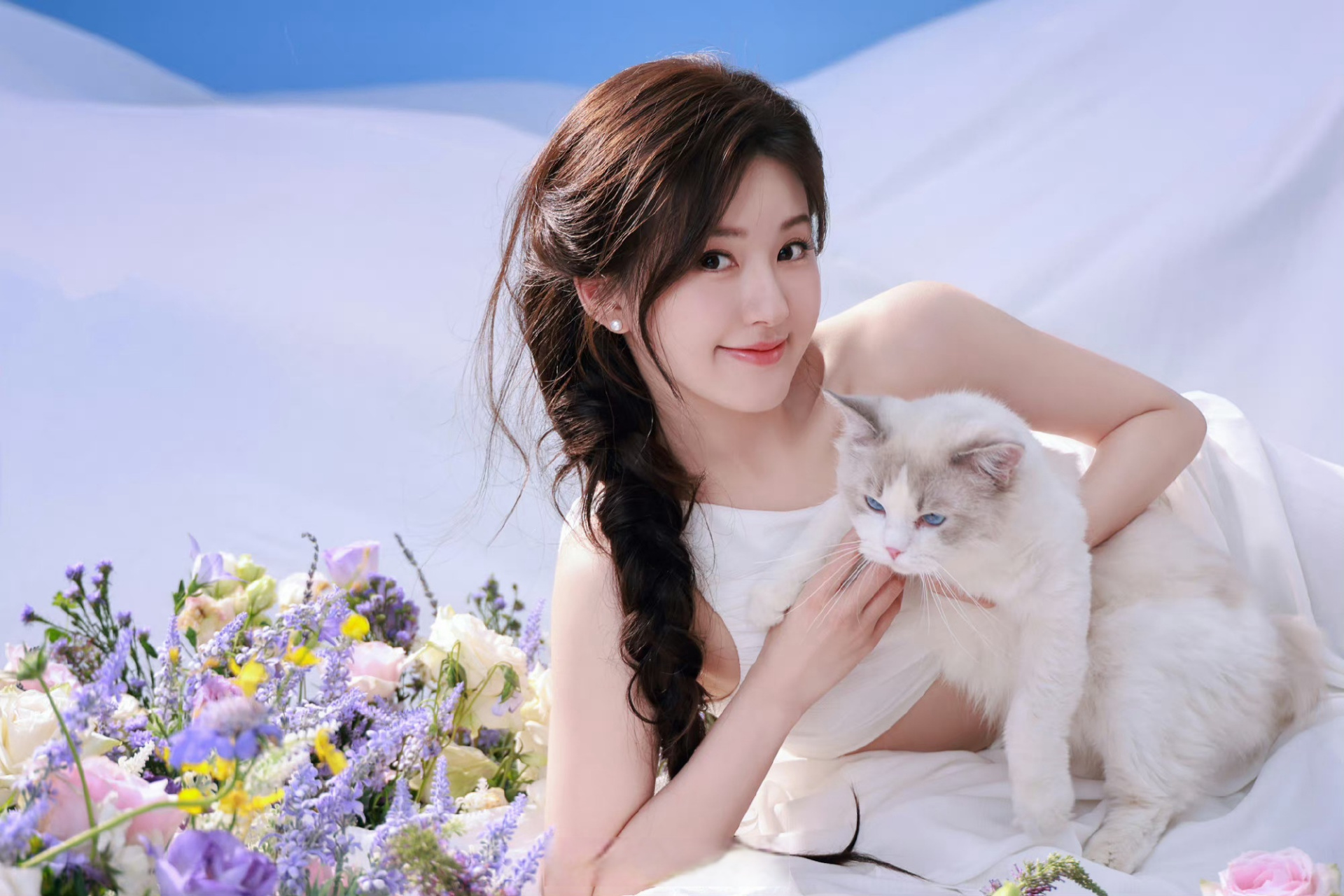 91《珠帘玉幕》 主演:赵露思,何与