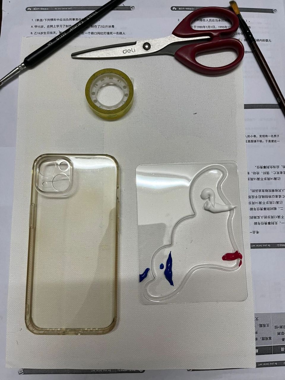 拯救发黄手机壳 我每半年买一个新的透明手机壳 所以手上这个又准备扔