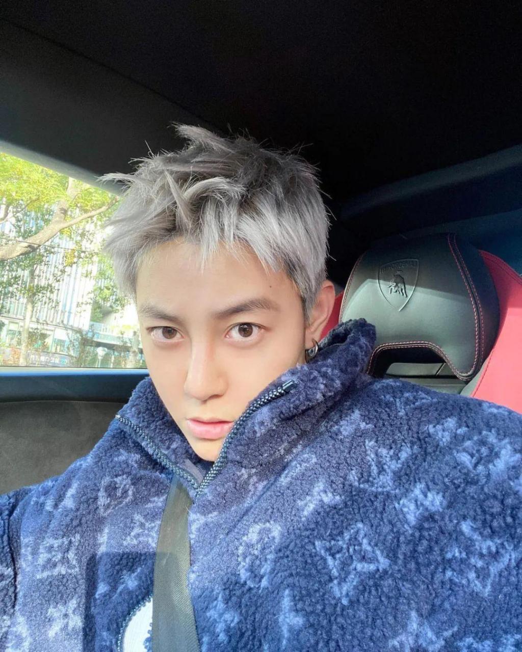 皇甫圣华(sam,1989年10月19日-),女,出生于上海市,模特,网络红人