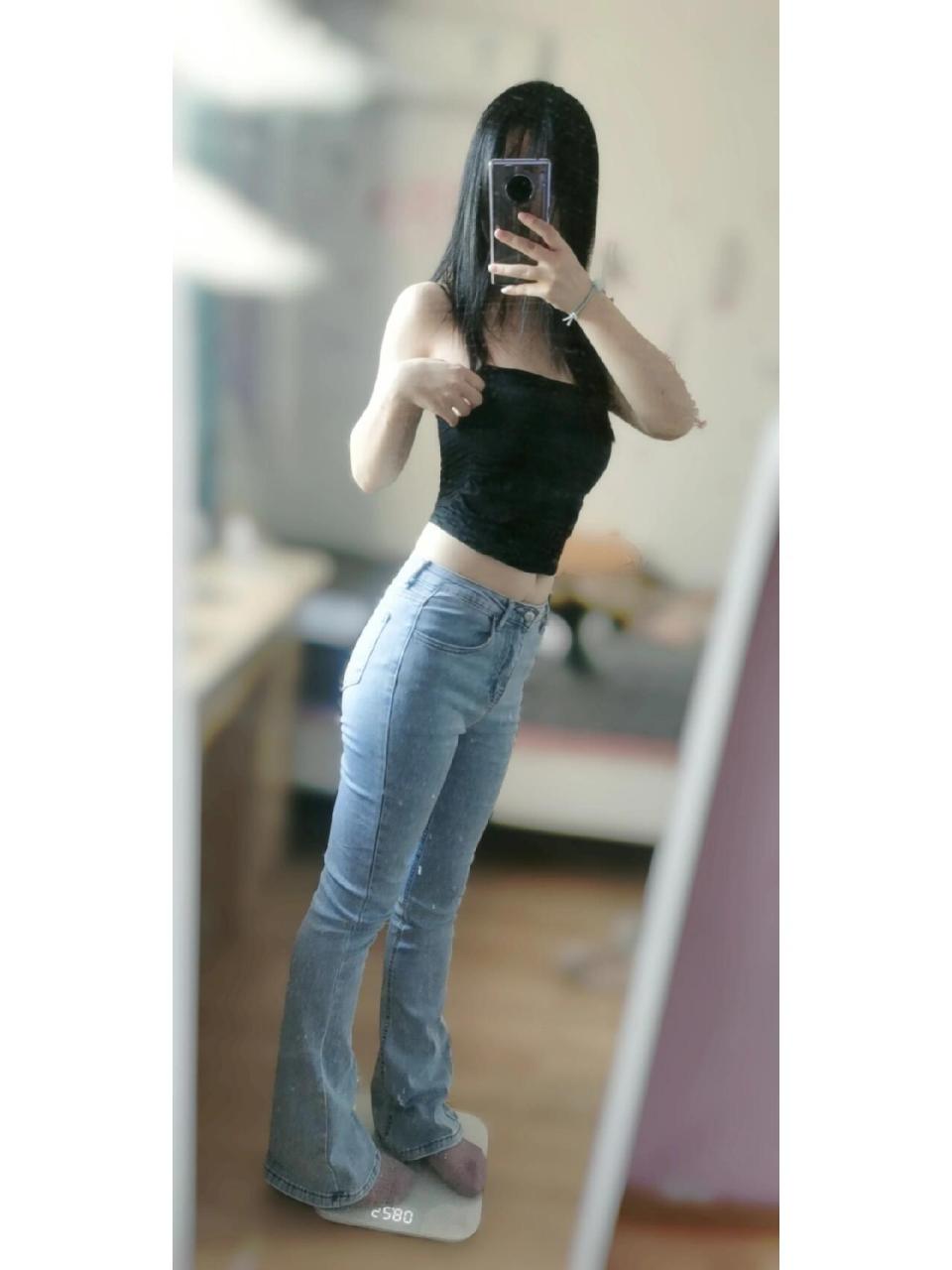 160cm100斤梨形身材全身照 身高160  早上体重51.