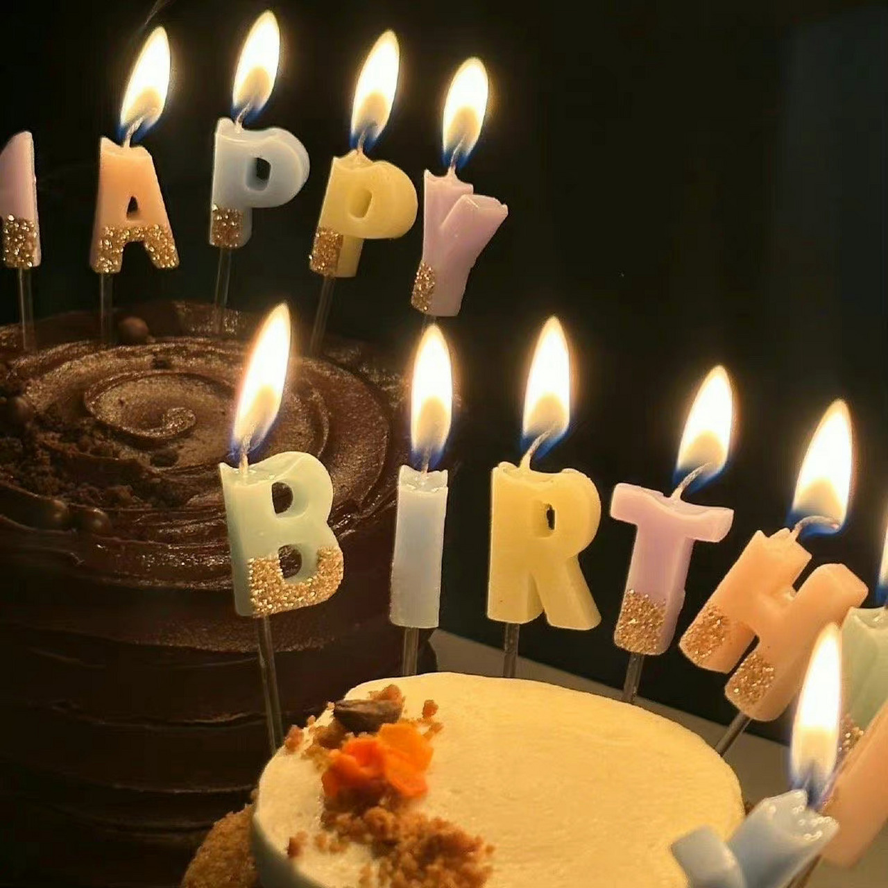 朴彩英生日晒短发童年照 好萌好可爱哇!