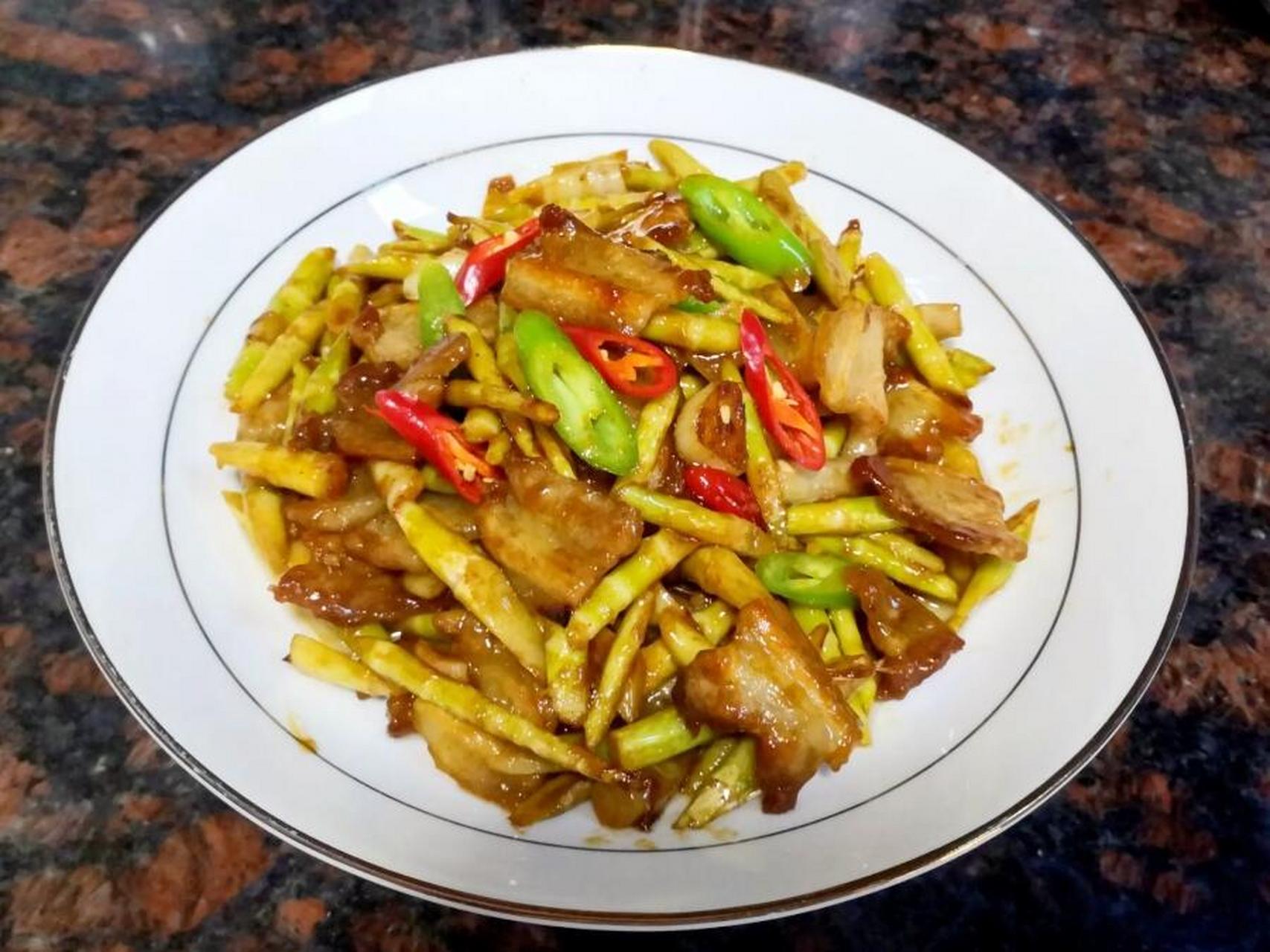 你和幸福就差这一份竹笋炒肉7515 98竹笋炒肉 73食材:五花肉