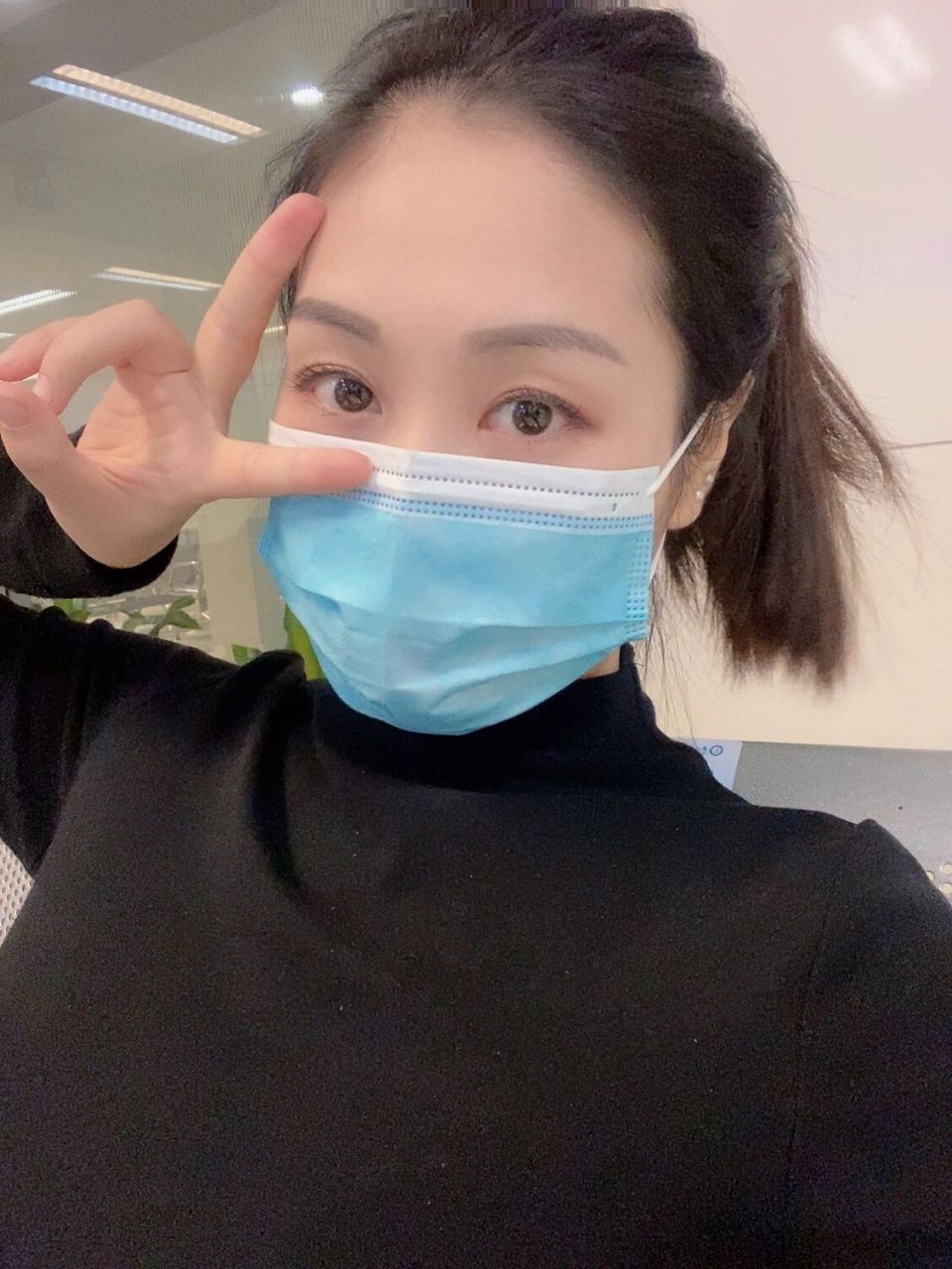 有没有孕中期有黄绿色分泌物的 不痛不痒 上小号没有.