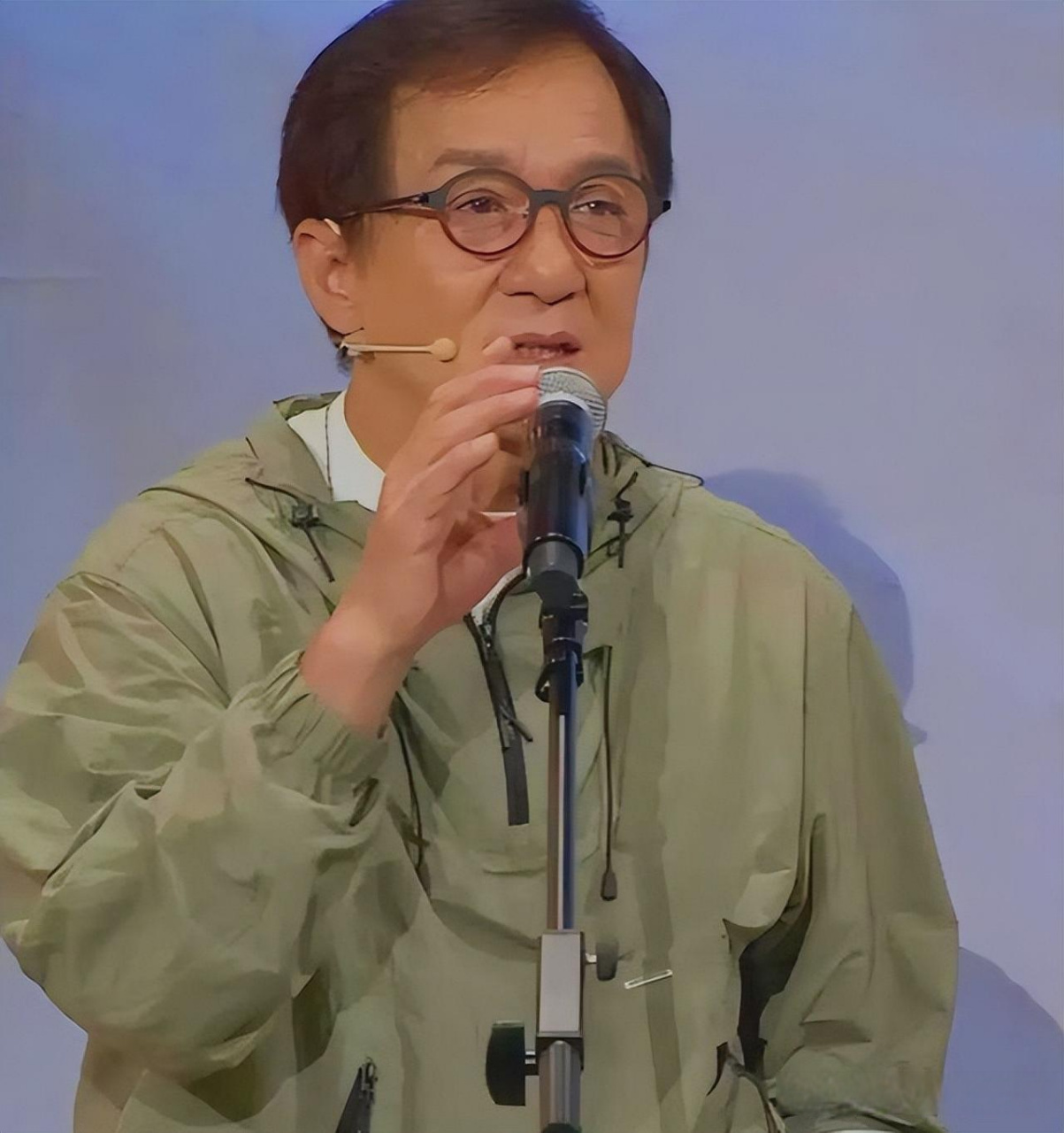 成龙快手破亿点赞（成龙大哥来快手了）