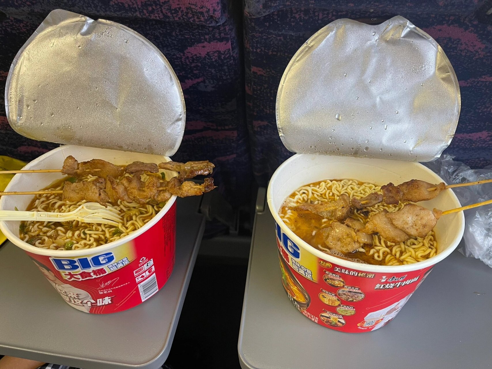 高铁可以吃泡面 亲测,高铁可以吃泡面,高铁里面有热水供应,吃完汤倒