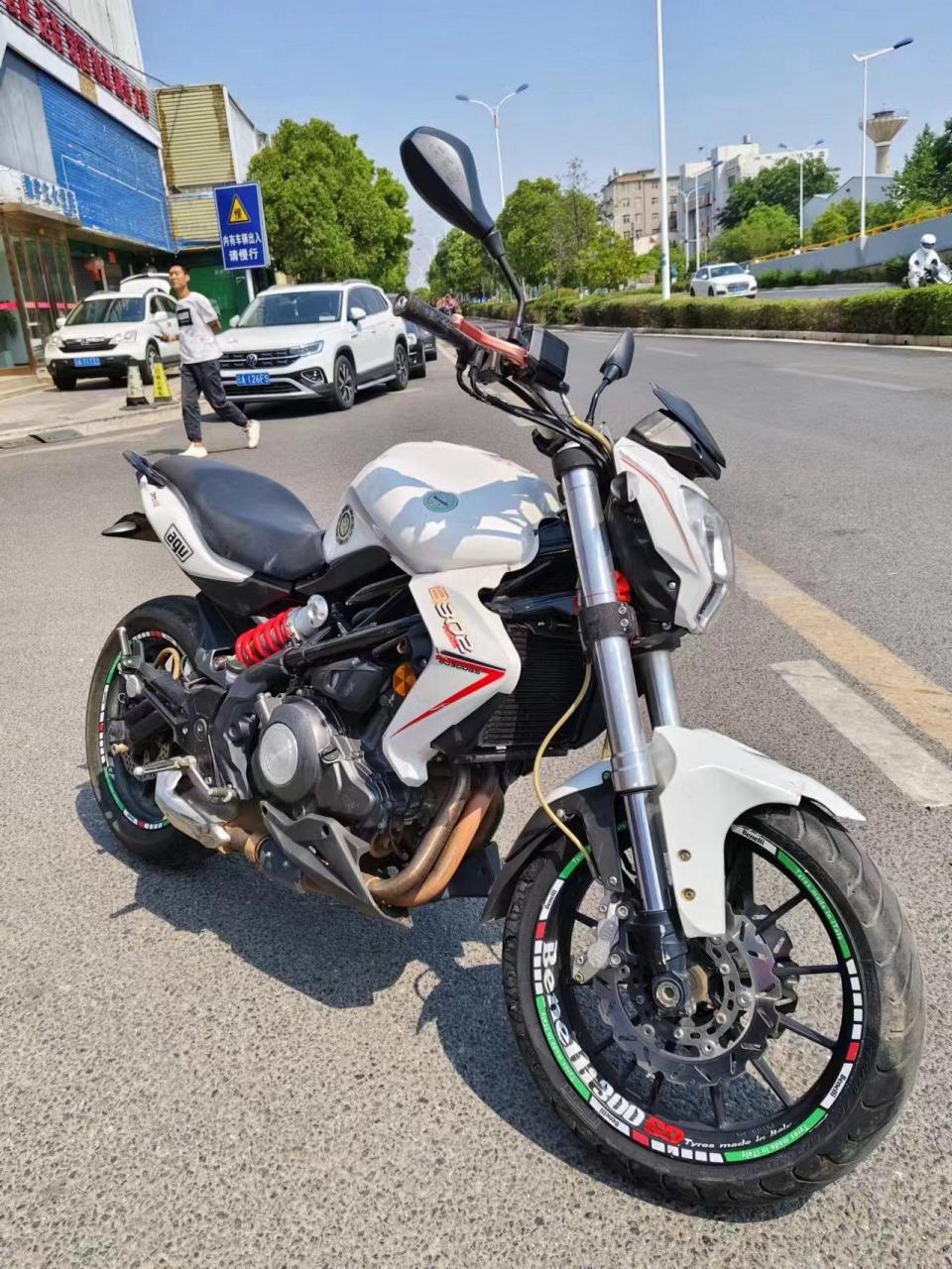 16年贝纳利黄龙300,成色如图标配.3万公里多点.能骑能跑,必须过户.