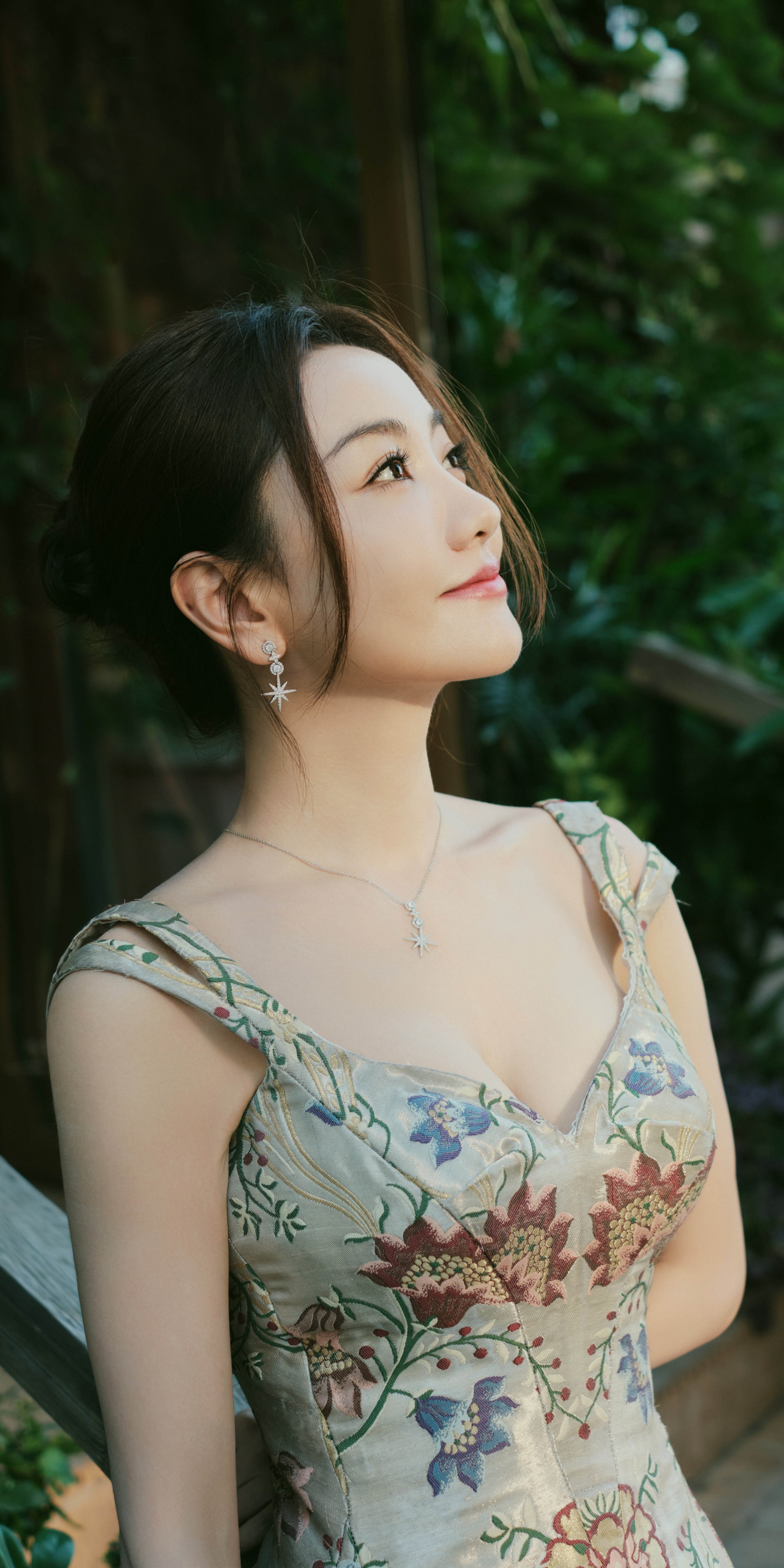 杨蓉壁纸精选:精致且优雅