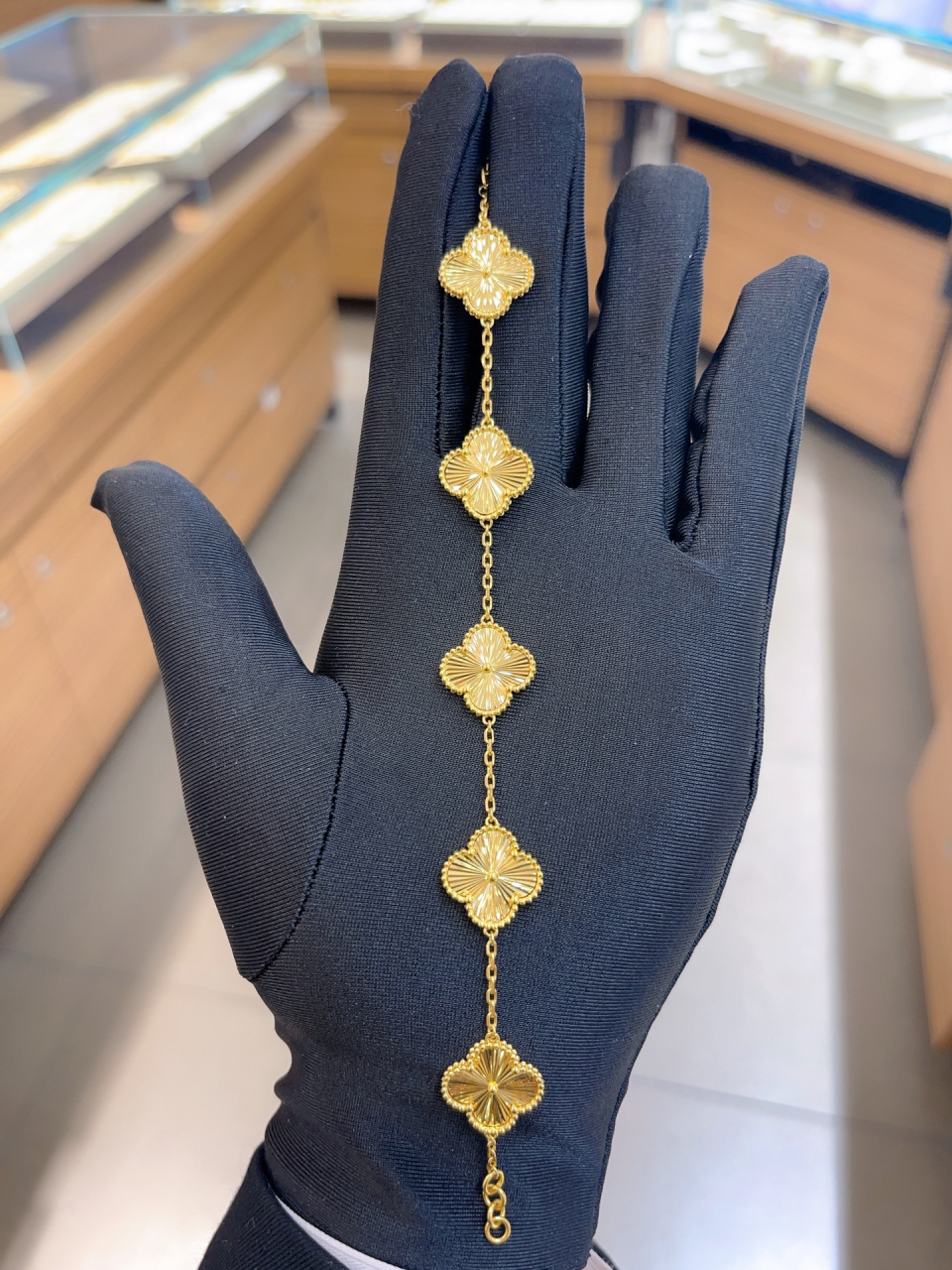 谢瑞麟·镭射大厚板五花黄金手链