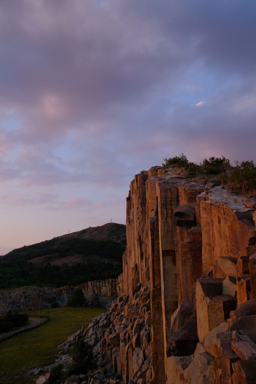 即墨马山石林休闲游 马山国家级自然保护区位于青岛市北部39 公里