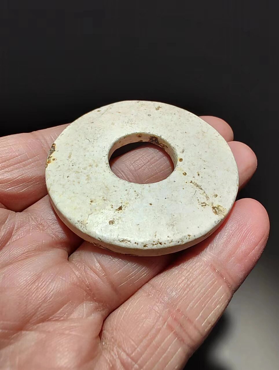 文化期玉器 鸡骨白玉璧 文化期玉器 鸡骨白玉璧 红山文化 品相完美
