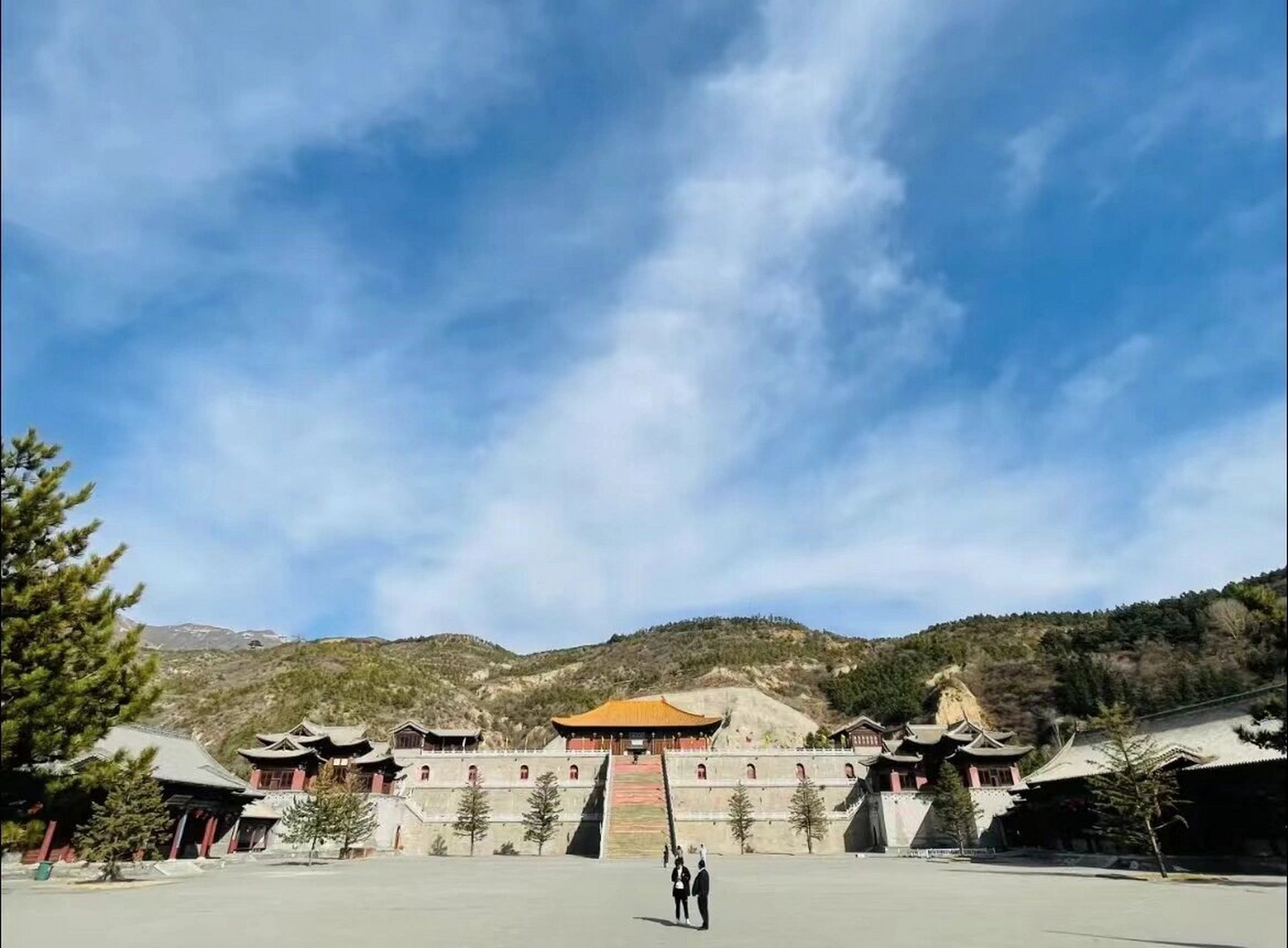 北岳恒山攻略 恒山山脉的风景真的是好美 来大同旅游,到了悬空寺也就