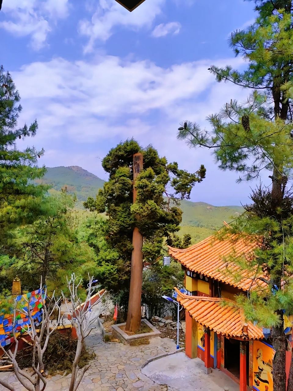 丽江小众景点,许愿圣地-金刚亥母灵洞 金刚亥母灵洞,位于云南省丽江市