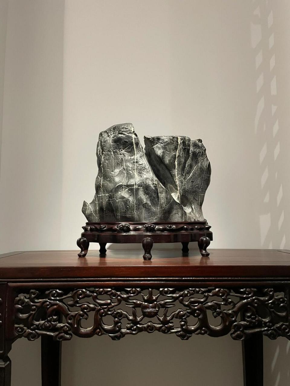 这款灵璧文人石案头山形石,绝对是你的不二之选!