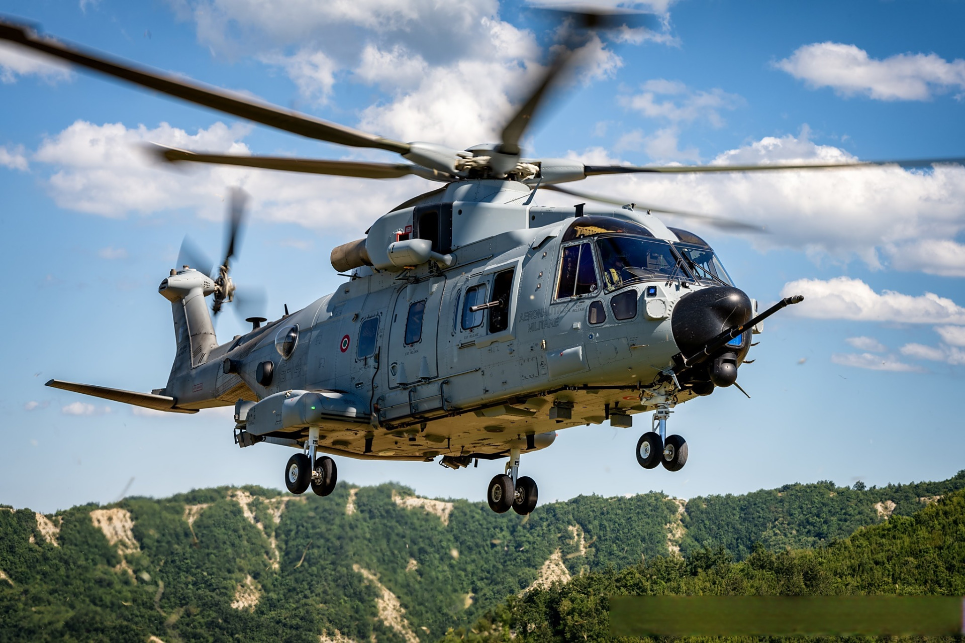 意大利空军hh-101a凯撒特战直升机