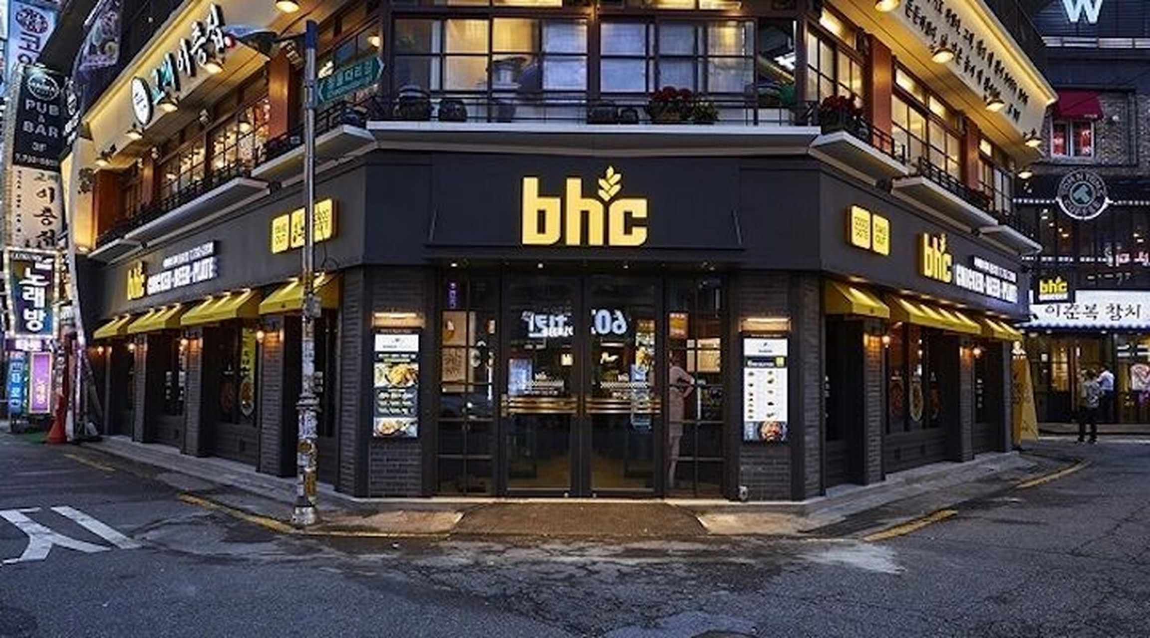 韩国最大炸鸡连锁店 bhc 登陆新加坡!