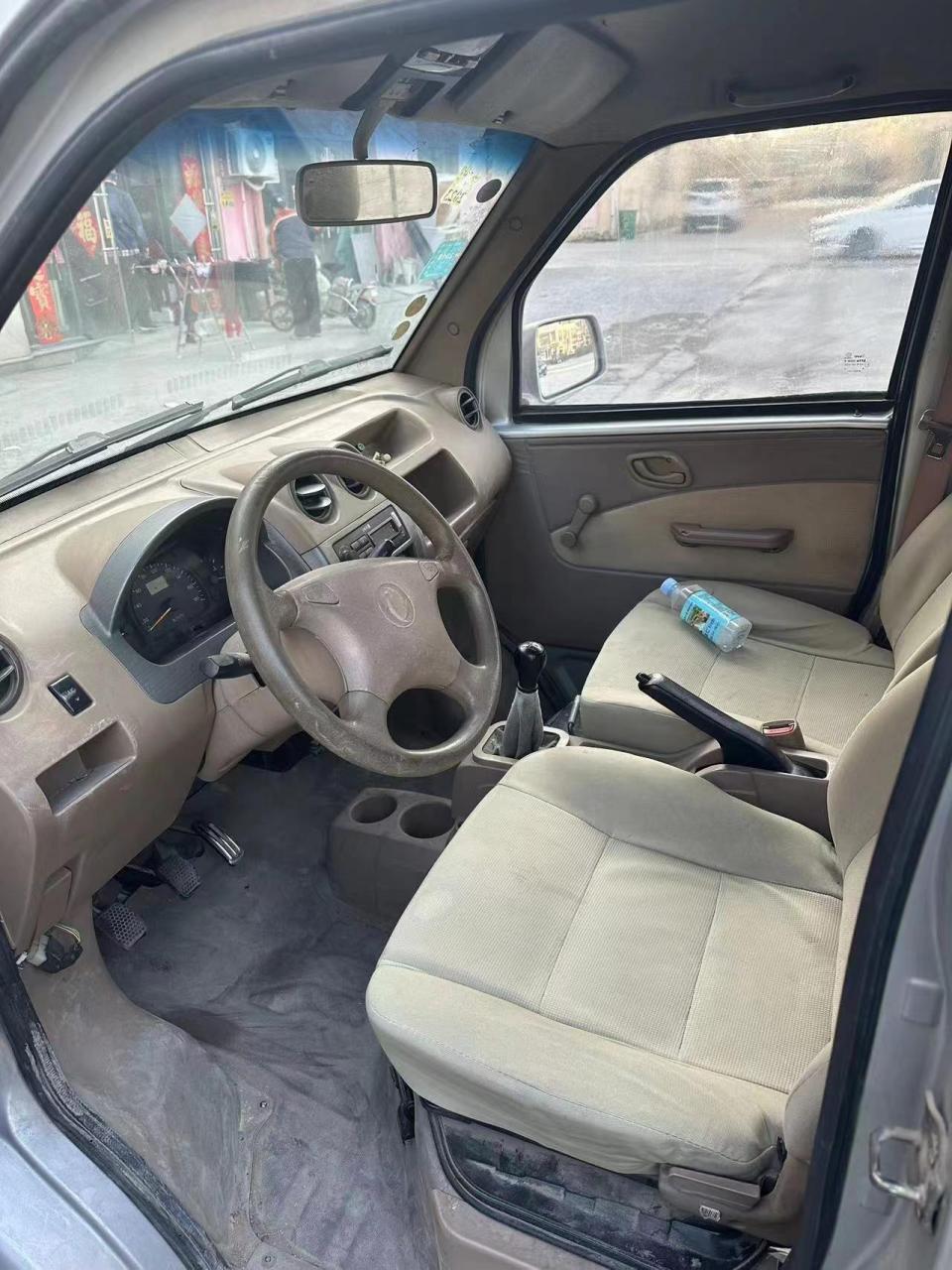 13年东风小康k17仅行驶4万公里漆面嘎嘎新开着好审车保险8月方向助力