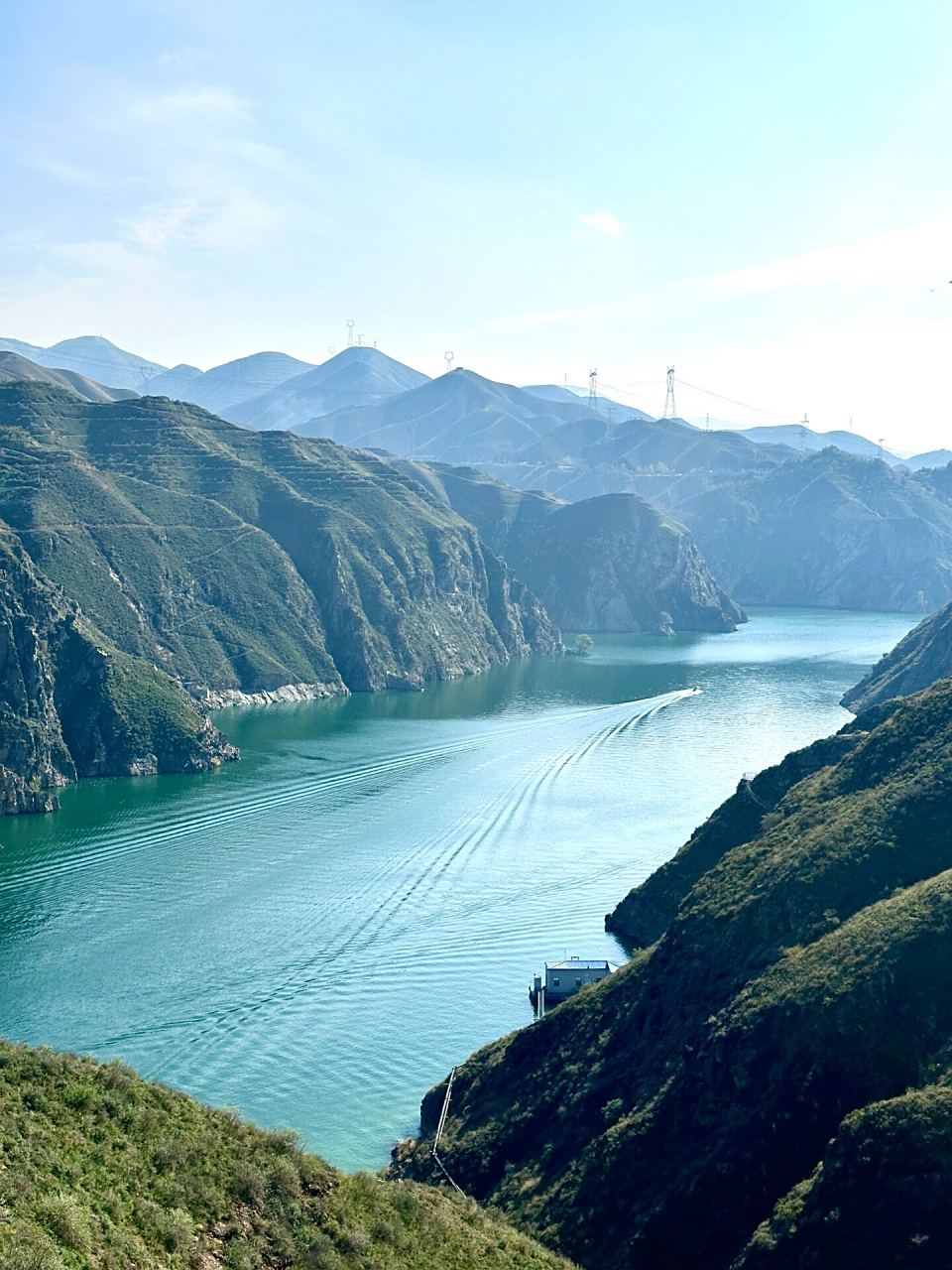临夏青黄交汇奇观|清澈黄河成为真正的黄河 这里是甘肃临夏的黄河洮河