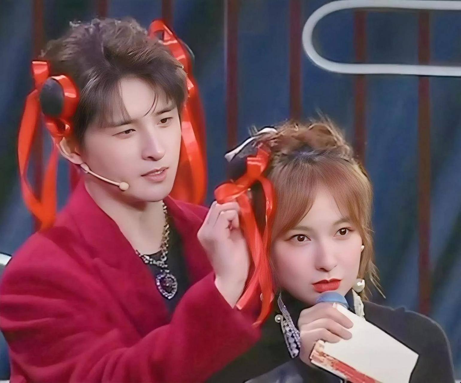 张远回应吴昕9年前的表白,当初还以为两人会上演一段甜甜的恋爱,万万