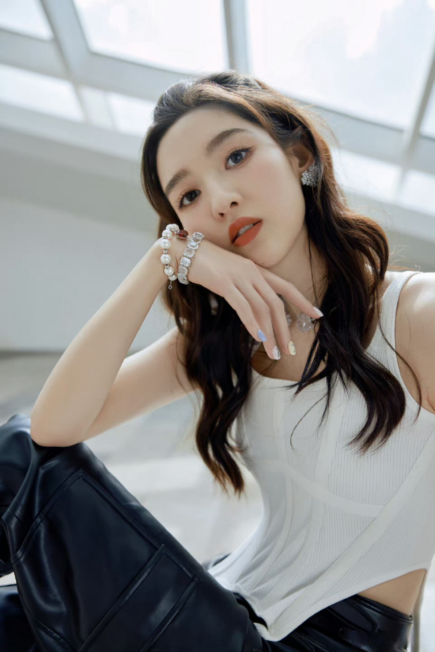 你给我的喜欢# 今天是黑白酷辣的闵慧总监@王玉雯