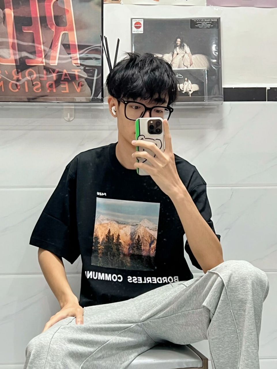 为什么大家都喜欢灰裤子呢 #帅哥# #ootd# #每日穿搭# #灰裤子##春日