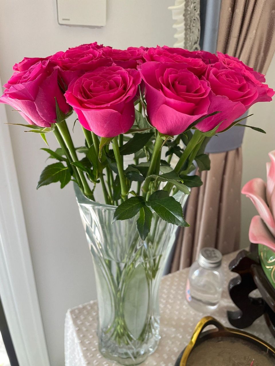 玫瑰—我最爱的"弗洛伊德" 这是我最最喜欢的花了～ 艳丽但不俗气!