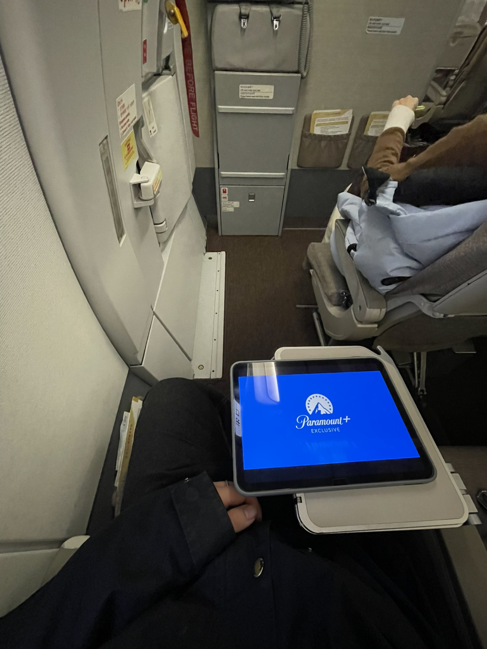 空客321-200 社恐人最舒服的位置了 这个座位可以说是经济舱中的头等