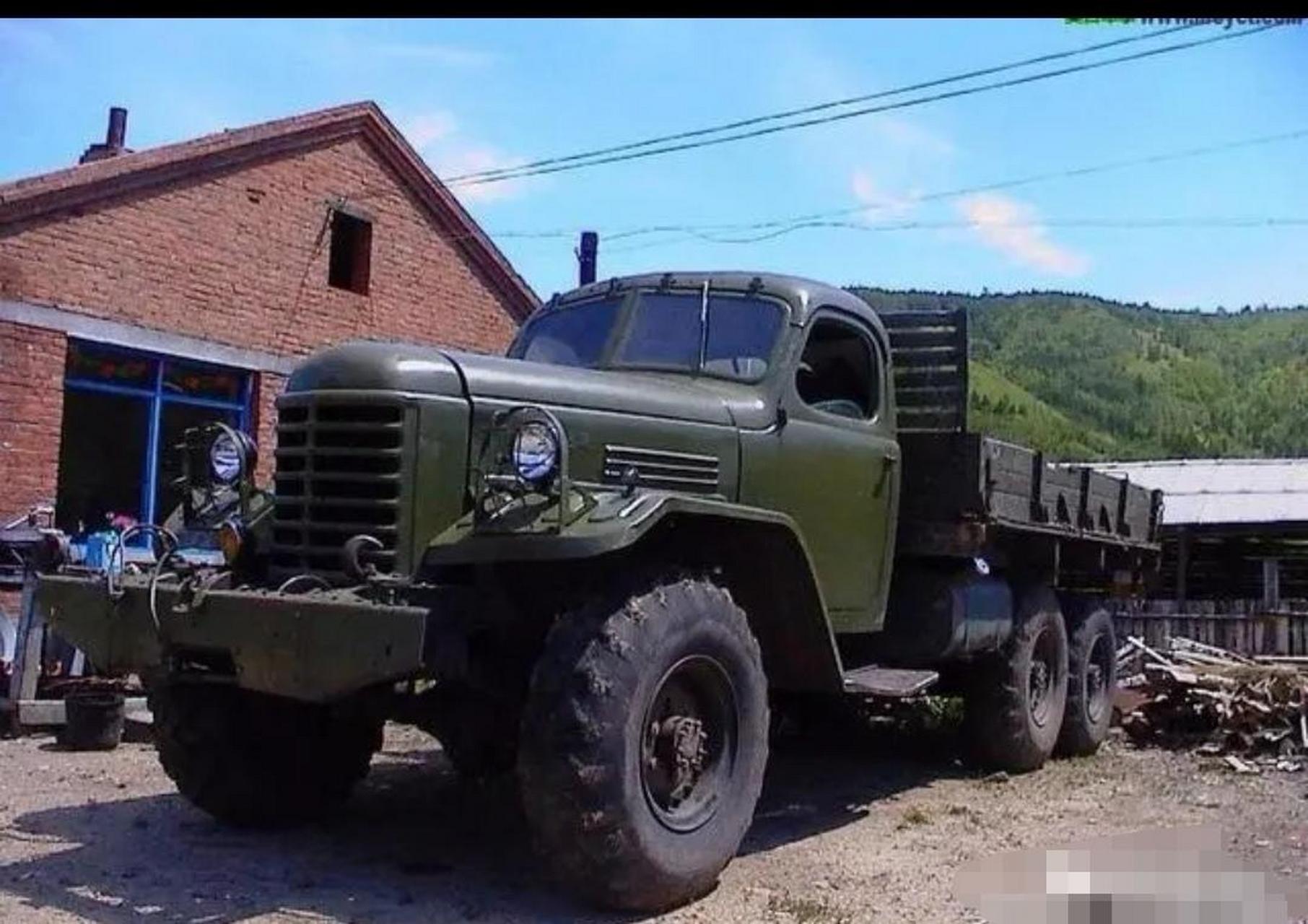 最早的解放ca30越野汽车,定型后大量装备定型的ca30a(我们熟悉的6×6)