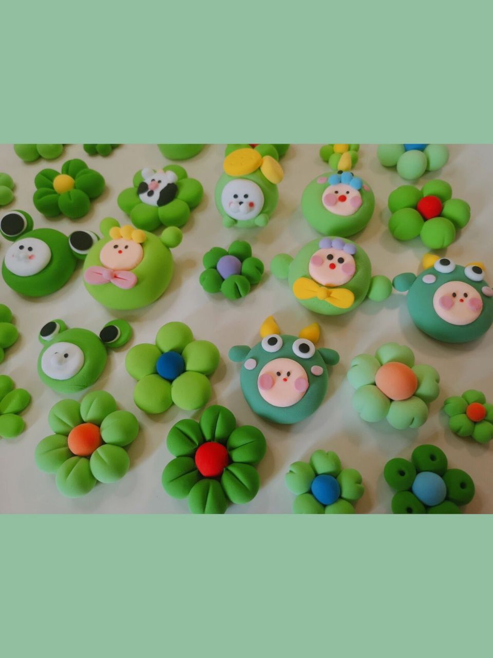 黏土727天完成手工画绿色 绿色真的好难想到有什么,除了小青蛙,还有