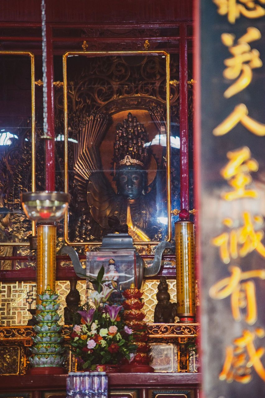 泉南佛国 | 安海龙山寺千手观音 《晋江县志》:"安海龙山寺,在八都
