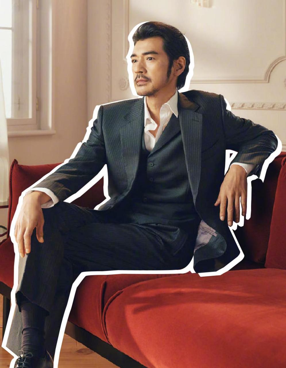 人到中年的金城武登上《睿士elle men》杂志封面,主题居然是"普通人".