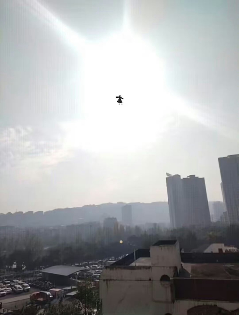 一袋米要扛几楼,辛辣天塞!  图源:里神楽