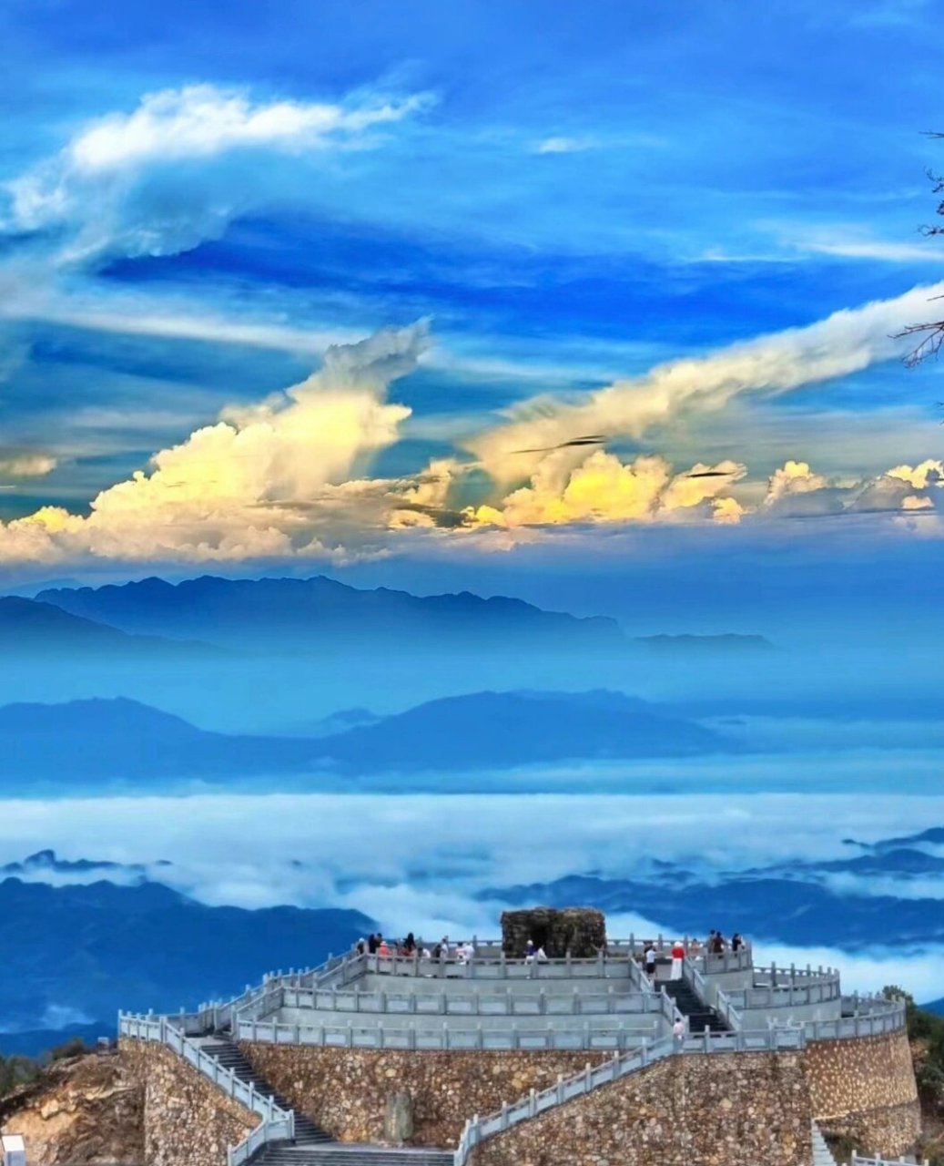 郴州回龙山云海真的是美绝了,不用门票